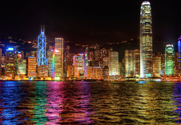 Hong Kong Gece ve Renkli Işıklar…